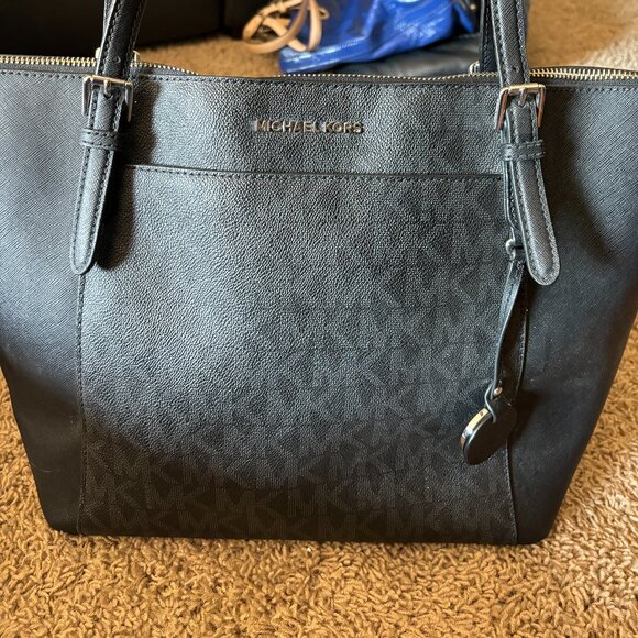 Michael Kors Signature Canvas Black Tote Shoulder Bag - Picture 1 of 7